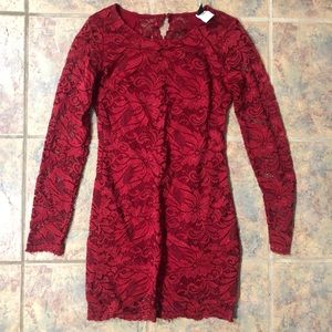 [windsor] medium red lace fitted button down dress